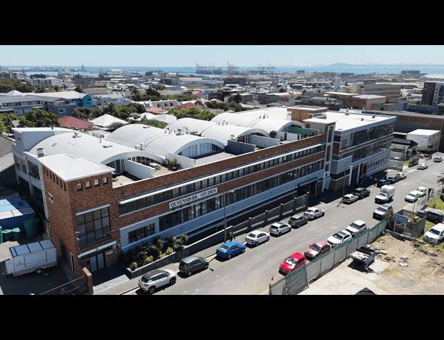 2,332M² FACTORY FOR SALE IN SALT RIVER